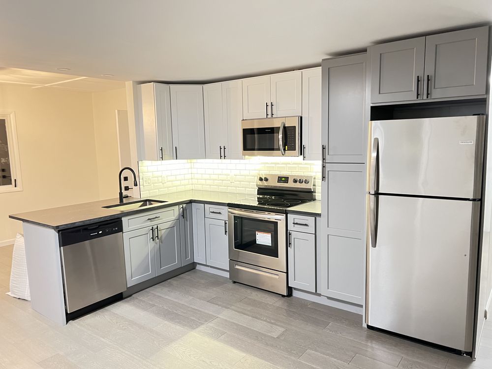 White shaker cabinets